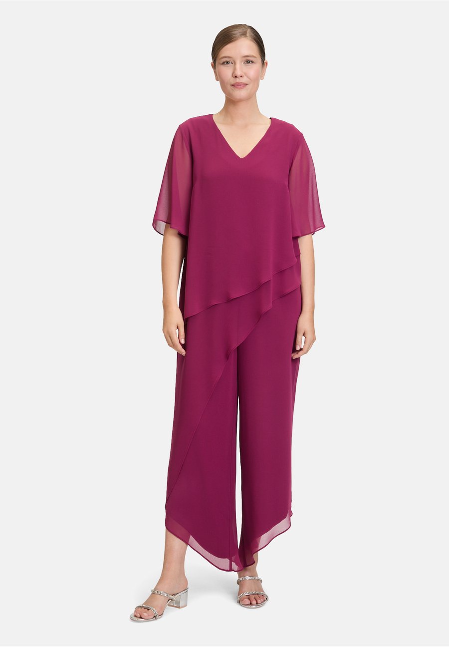 Комбинезон Vera Mont Jumpsuit, Sweet Berry/Berry
Комбинезон Vera Mont Jumpsuit, Sweet Berry/Berry
