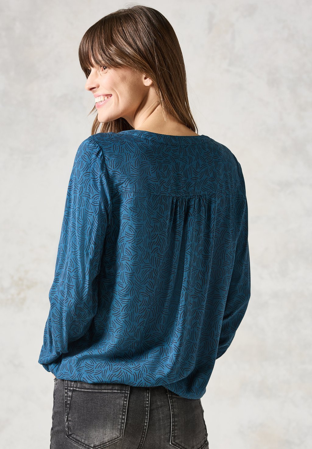 Блуза BEDRUCKTE Cecil, бирюзовый
Блуза BEDRUCKTE Cecil, бирюзовый