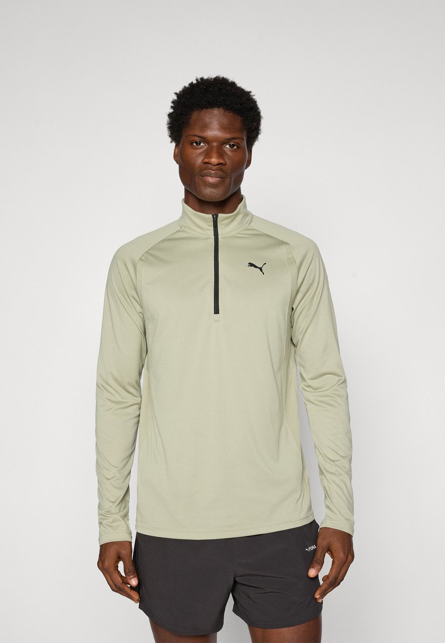 Топ Puma TECH FABRIC MIX 1/4 ZIP, Lux Army/Khaki
Топ Puma TECH FABRIC MIX 1/4 ZIP, Lux Army/Khaki