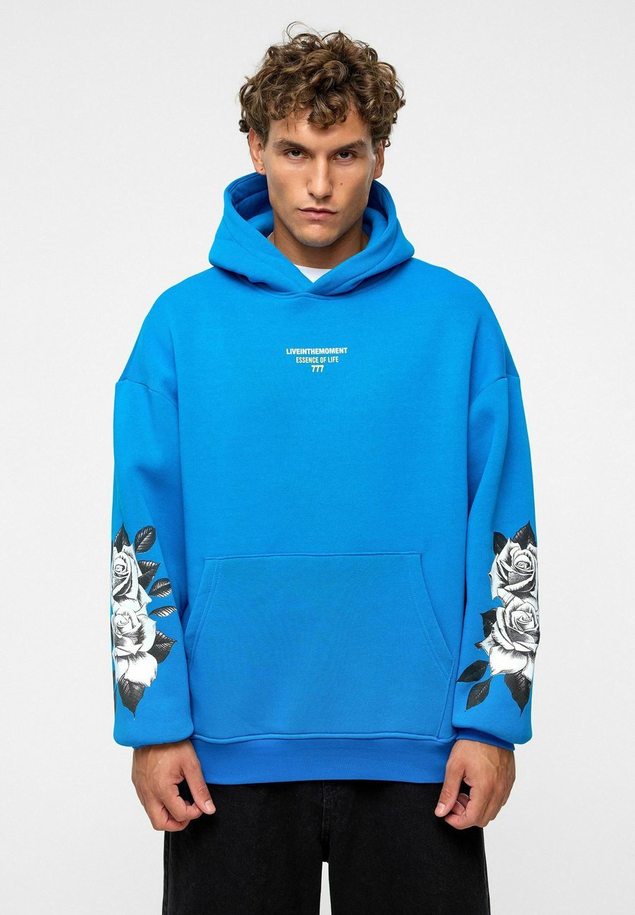 Худи zibi London FLORAL SLEEVE PRINTED, Blue
Худи zibi London FLORAL SLEEVE PRINTED, Blue