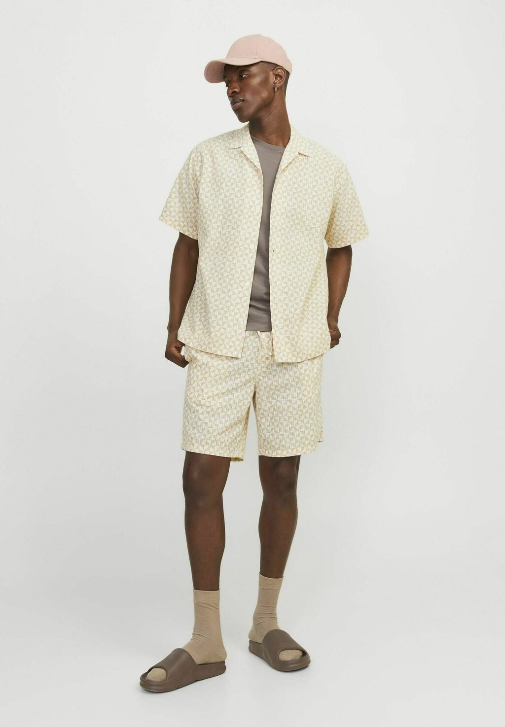 Спортивные брюки JOGGER FIT Jack & Jones, бежевый
Спортивные брюки JOGGER FIT Jack & Jones, бежевый