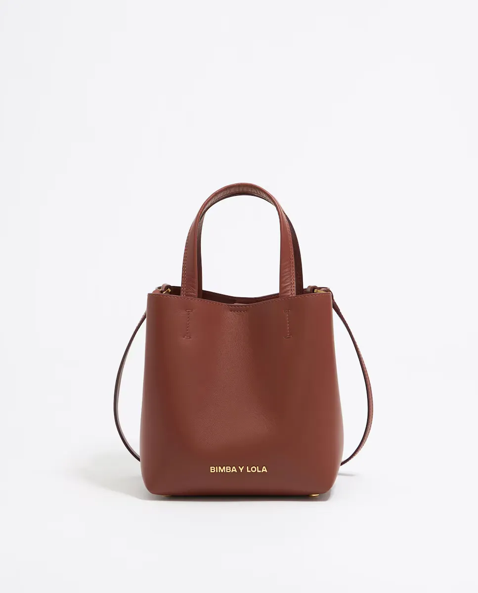 Женская маленькая кожаная сумочка Chihuahua Bimba y Lola, коричневый
Женская маленькая кожаная сумочка Chihuahua Bimba y Lola, коричневый