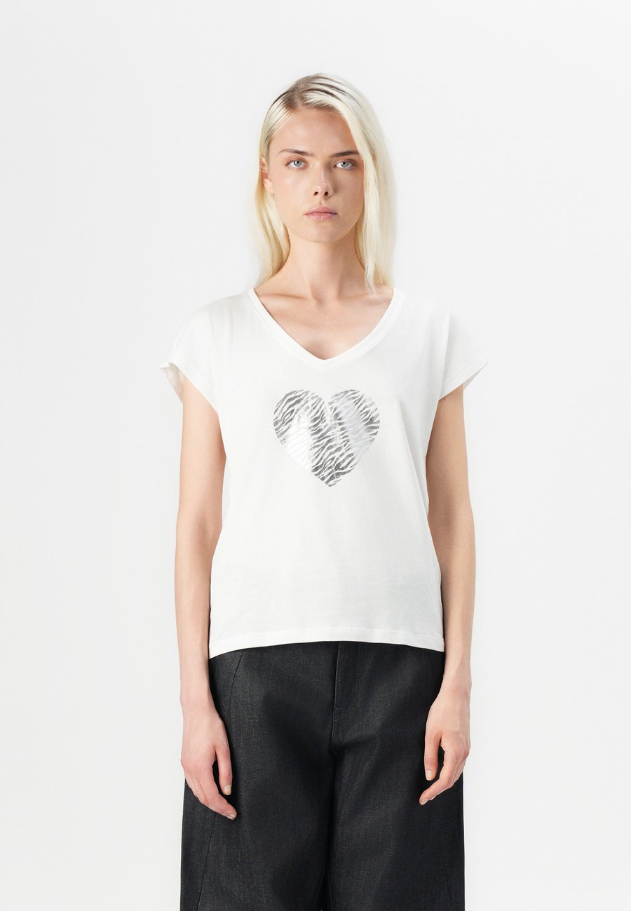 Футболка ONLY ONLAMBER LIFE FOIL PRINT, Cloud Dancer/Silver Coloured/Off-White, Белый, Футболка ONLY ONLAMBER LIFE FOIL PRINT, Cloud Dancer/Silver Coloured/Off-White
Футболка ONLY ONLAMBER LIFE FOIL PRINT, Cloud Dancer/Silver Coloured/Off-White, Белый, Футболка ONLY ONLAMBER LIFE FOIL PRINT, Cloud Dancer/Silver Coloured/Off-White