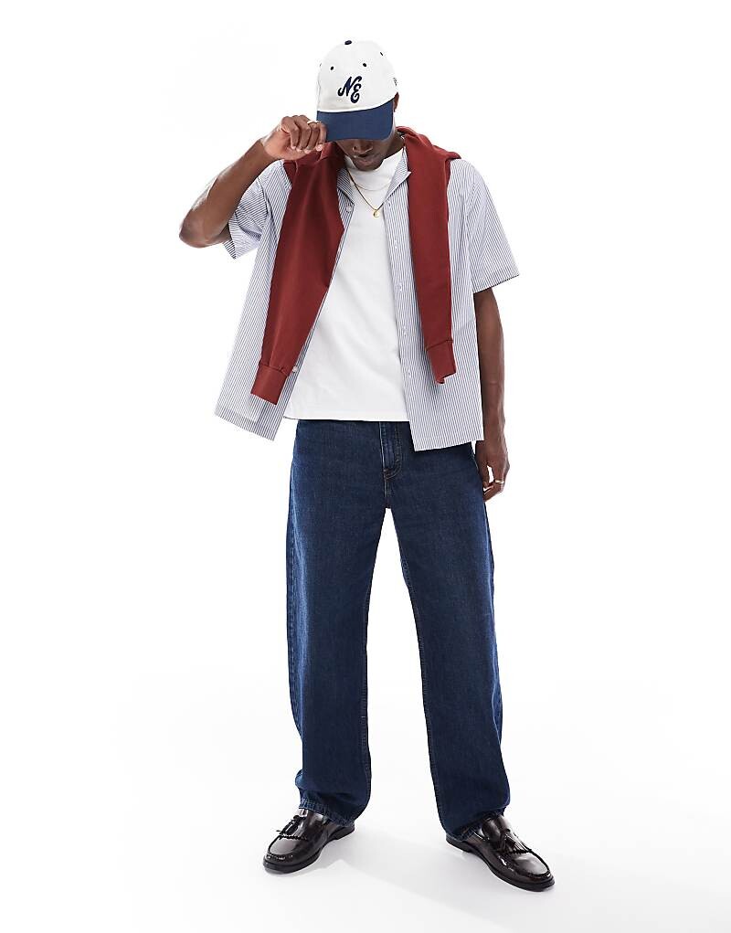 Темно-синие свободные джинсы прямого кроя Levi's 565 '97
Темно-синие свободные джинсы прямого кроя Levi's 565 '97