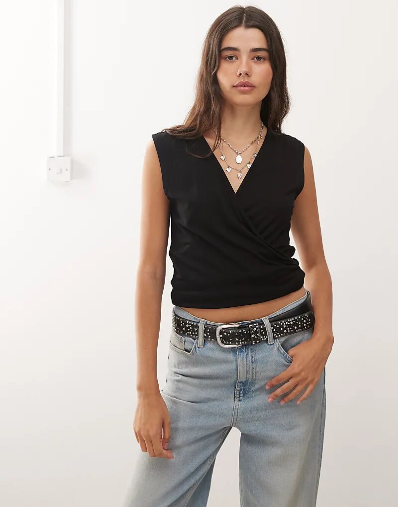 Топ-накидка без рукавов черного цвета Weekday
Топ-накидка без рукавов черного цвета Weekday