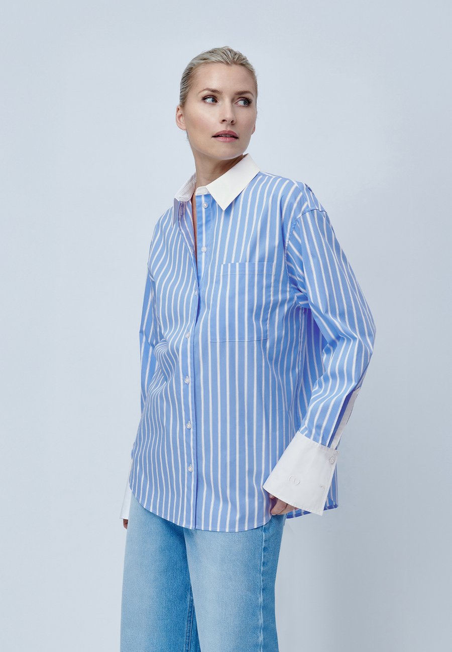 Блуза LeGer by Lena Gercke STUDIO JARINA BLOUSE, Blau/Blue
Блуза LeGer by Lena Gercke STUDIO JARINA BLOUSE, Blau/Blue