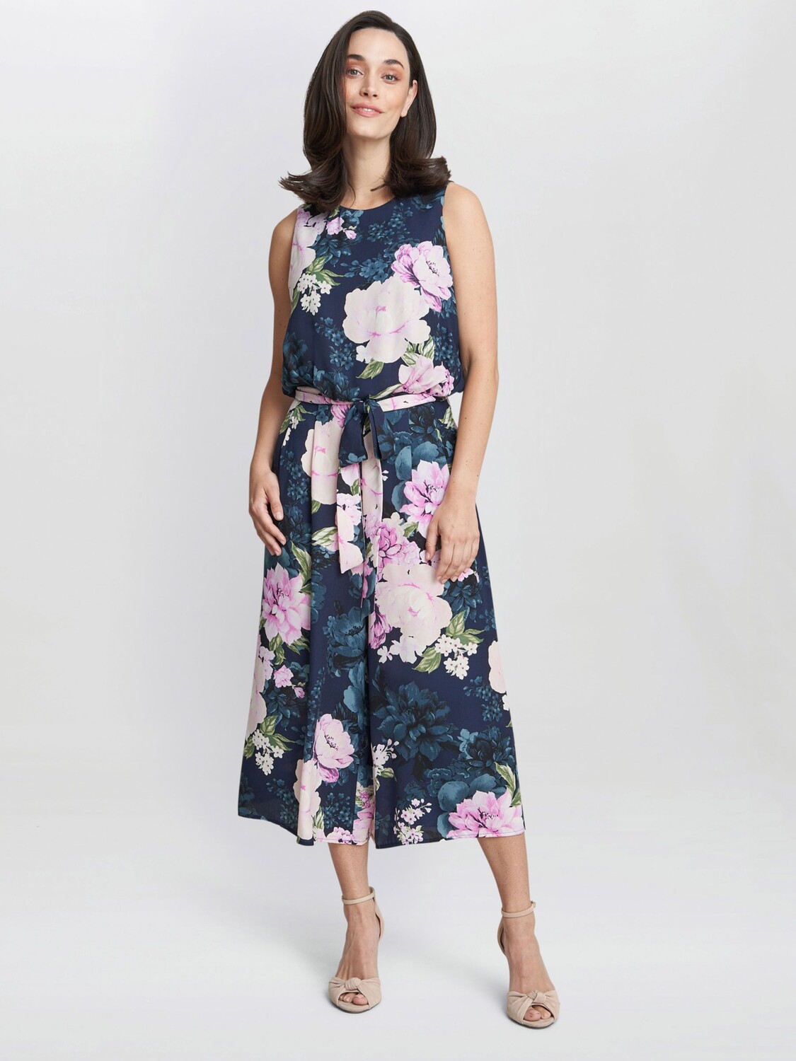 Gina Bacconi Hope Укороченный комбинезон с цветочным принтом, темно-синий/разноцветный 
Gina Bacconi Hope Укороченный комбинезон с цветочным принтом, темно-синий/разноцветный