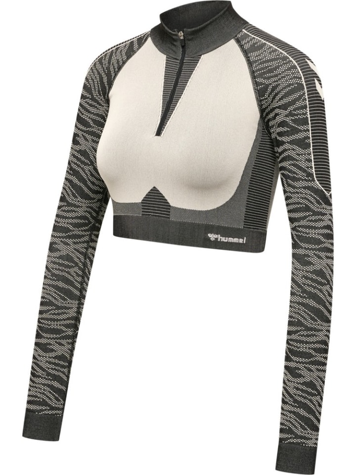 Свитер черного цвета Hummel
Свитер черного цвета Hummel