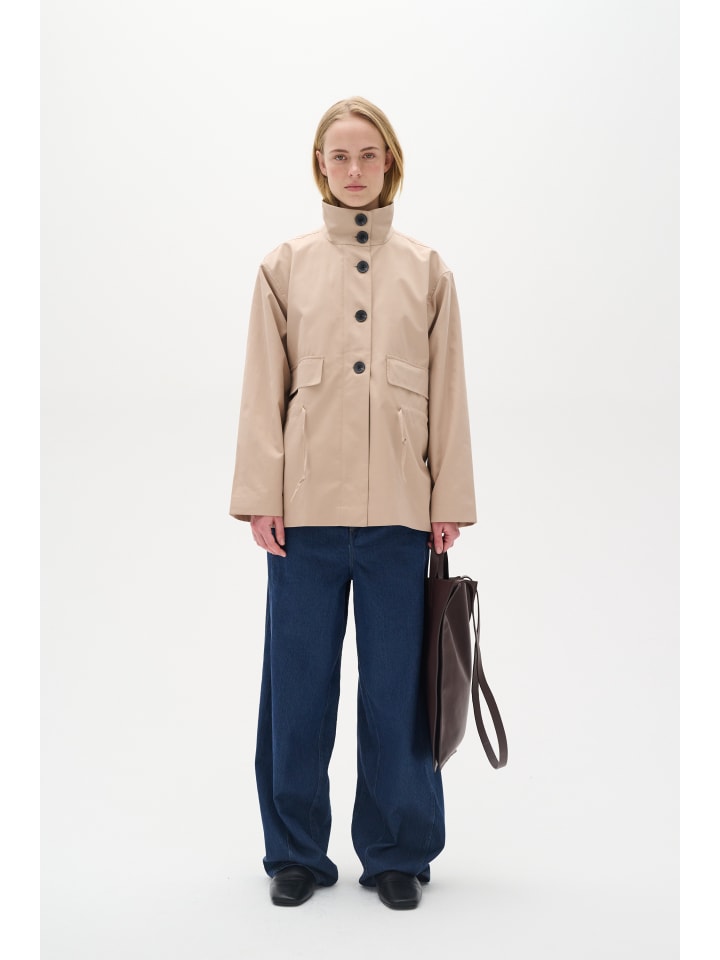 Куртка MazieIW, свободного кроя, цвета песчаник InWear
Куртка MazieIW, свободного кроя, цвета песчаник InWear