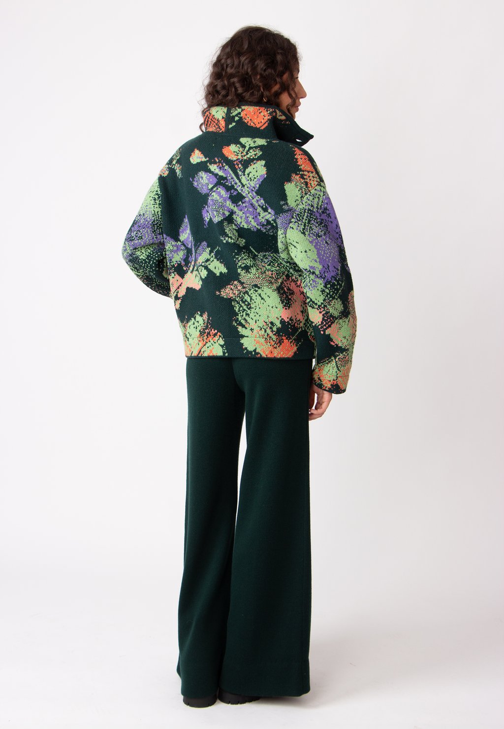 Кардиган JACQUARD ROLLNECK CAMOUFLAGE PATTERN Ivko, темно-зеленый
Кардиган JACQUARD ROLLNECK CAMOUFLAGE PATTERN Ivko, темно-зеленый