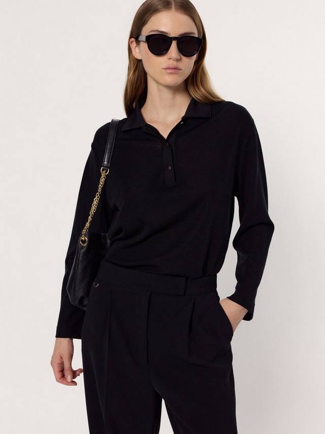 Хилари шерстяная поло с длинным рукавом и воротником Gerard Darel
Хилари шерстяная поло с длинным рукавом и воротником Gerard Darel