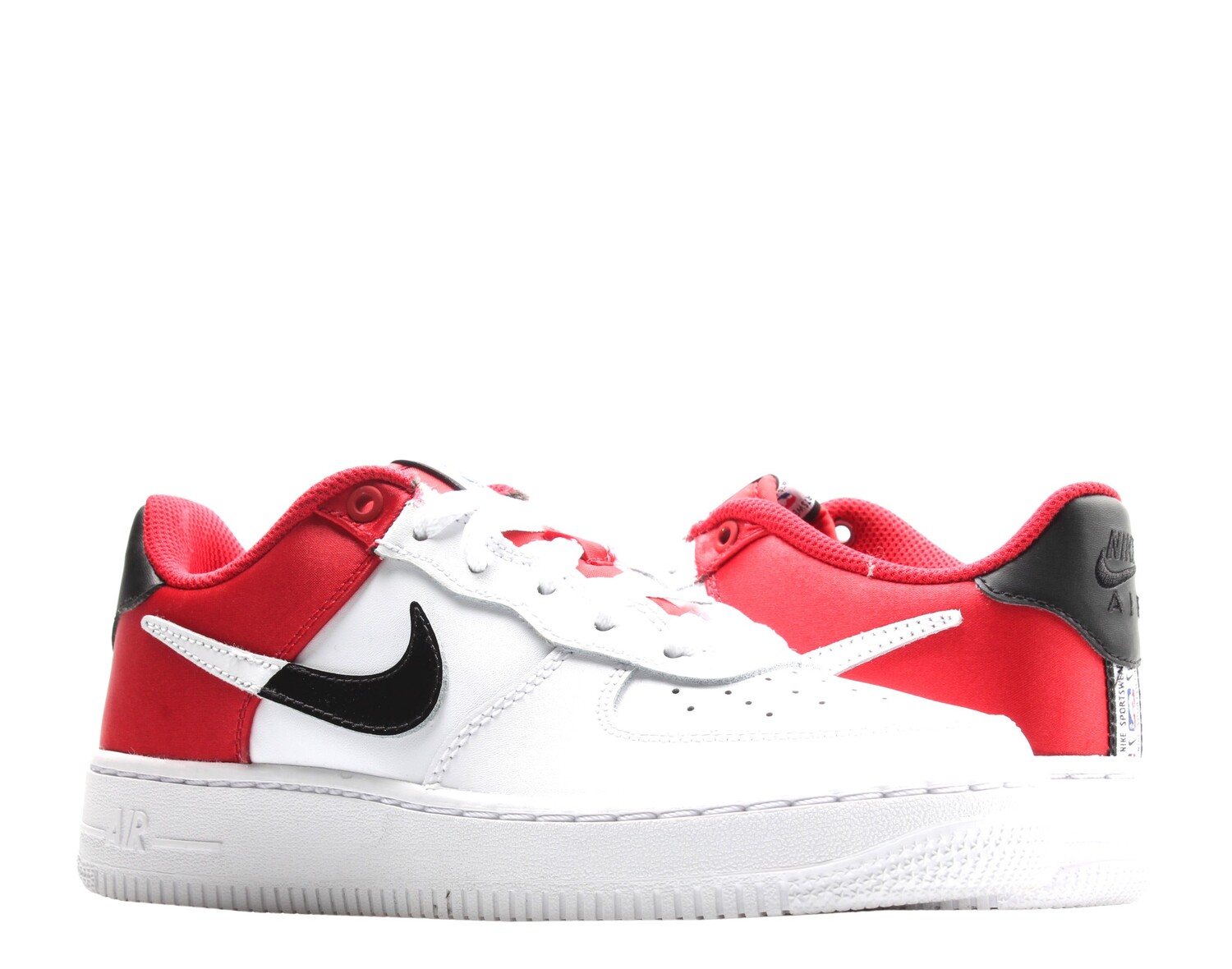 Баскетбольные кроссовки для больших детей Nike Air Force 1 LV8 1 (GS), белый 
Баскетбольные кроссовки для больших детей Nike Air Force 1 LV8 1 (GS), белый