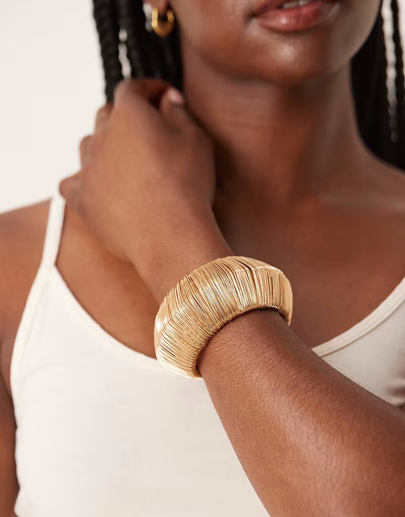 Браслет-манжета из проволочной обмотки золотистого оттенка Asos Design
Браслет-манжета из проволочной обмотки золотистого оттенка Asos Design