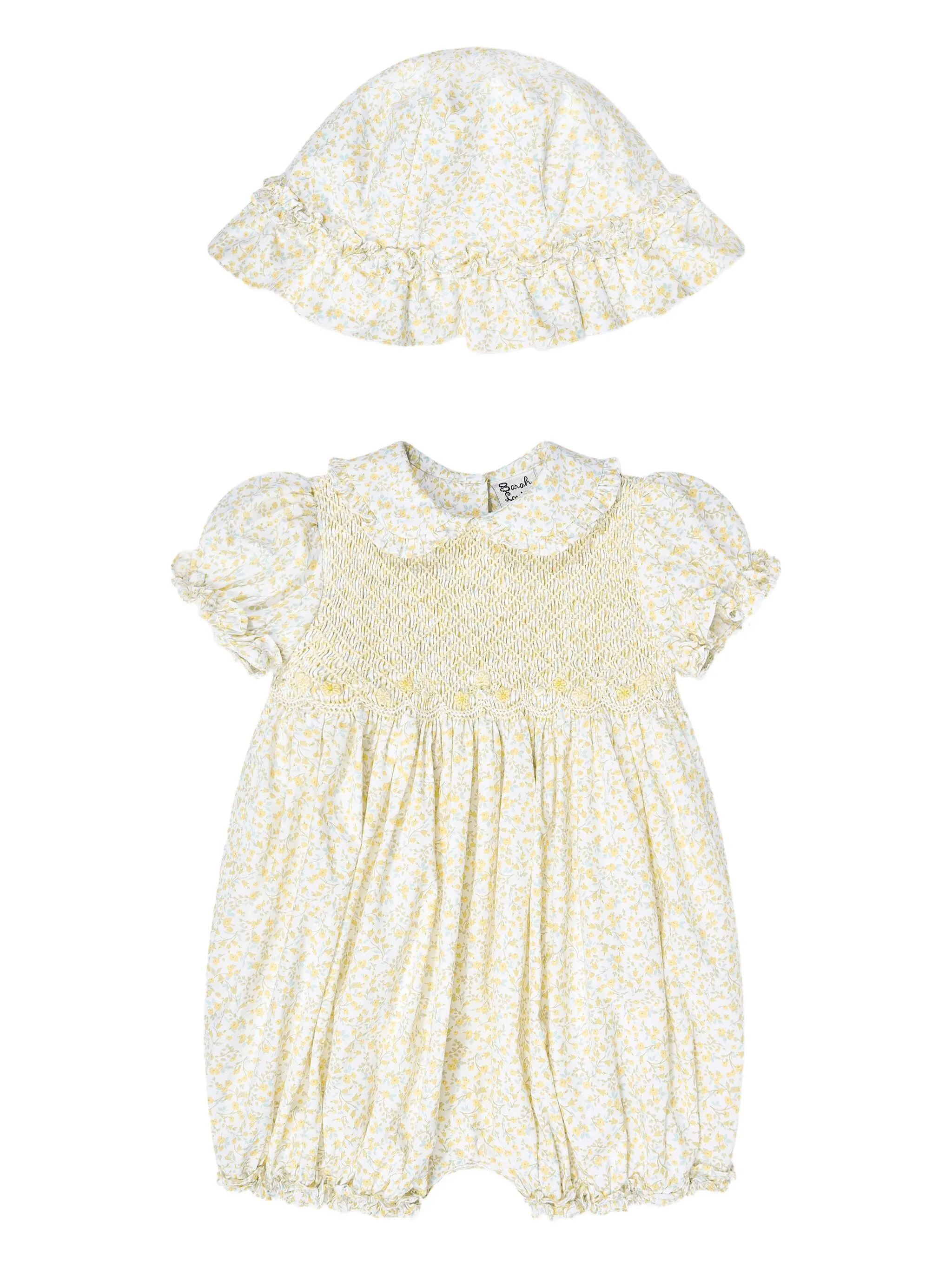 Комплект для новорожденного с цветочным принтом Sarah Louise, белый
Комплект для новорожденного с цветочным принтом Sarah Louise, белый