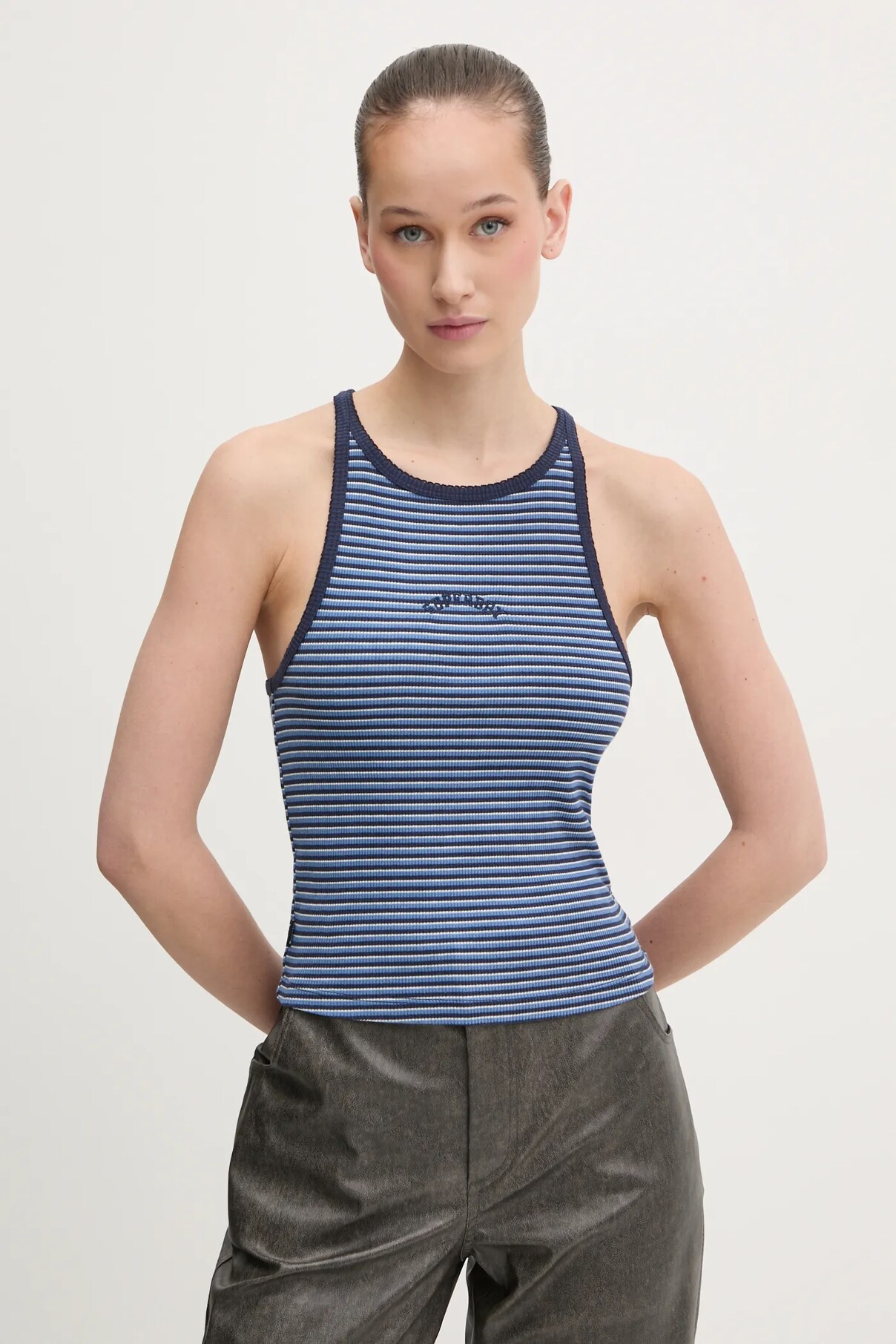 Топ из хлопка Superdry, темно-синий
Топ из хлопка Superdry, темно-синий