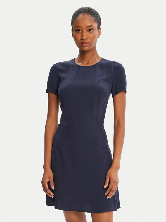 Повседневное платье regular fit DW0DW21120 Tommy Jeans, синий
Повседневное платье regular fit DW0DW21120 Tommy Jeans, синий