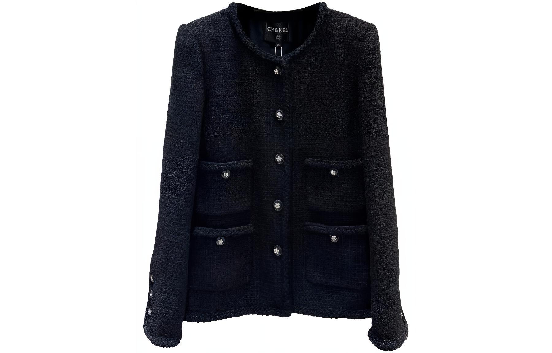 CHANEL Вязаный свитер SS23 женский черный
CHANEL Вязаный свитер SS23 женский черный