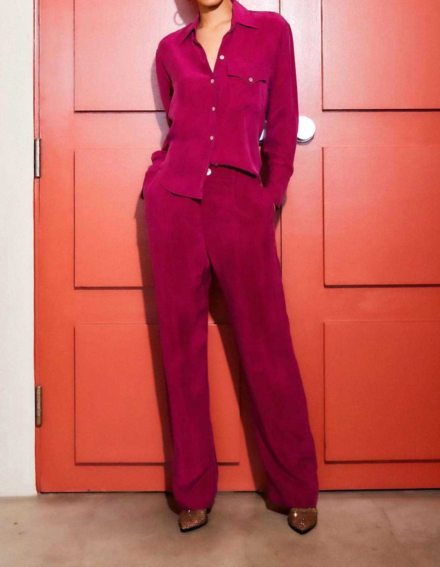 Рубашка Mara в ягодном цвете R.G. Kane, Berry
Рубашка Mara в ягодном цвете R.G. Kane, Berry