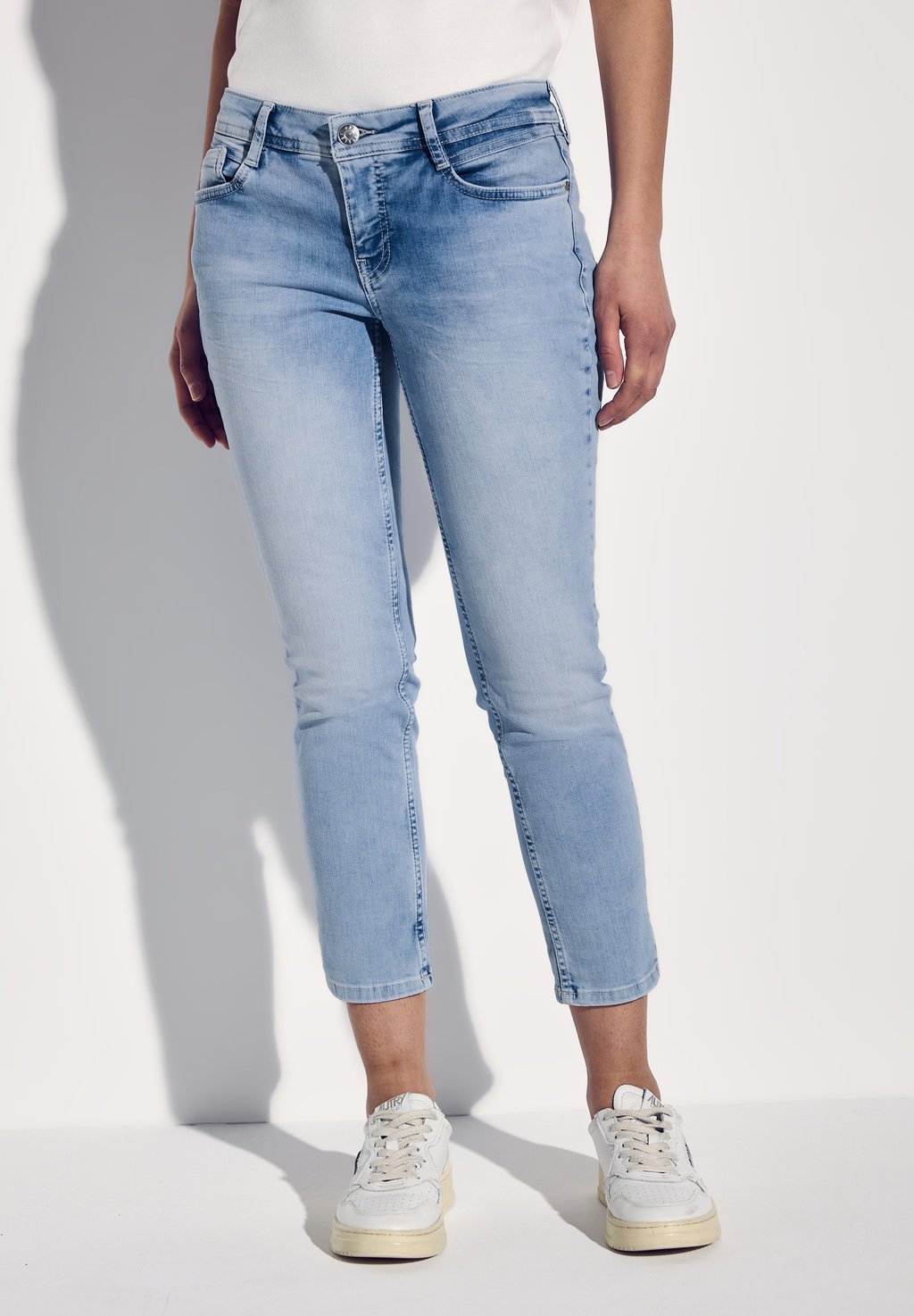 Джинсы облегающего кроя 7/8-JEANS IM CASUAL FIT Street One, светло-голубой
Джинсы облегающего кроя 7/8-JEANS IM CASUAL FIT Street One, светло-голубой