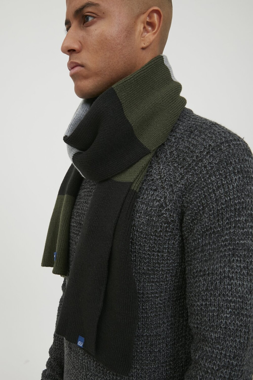 Шарф EARNEST Blend, цвет black 
Шарф EARNEST Blend, цвет black