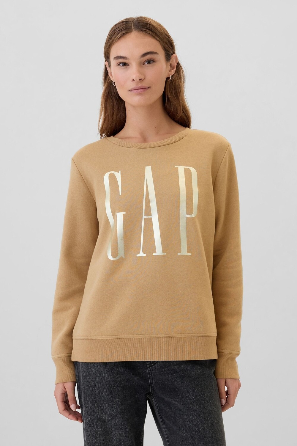 Свободный свитер с круглым вырезом и логотипом Gap, коричневый
Свободный свитер с круглым вырезом и логотипом Gap, коричневый