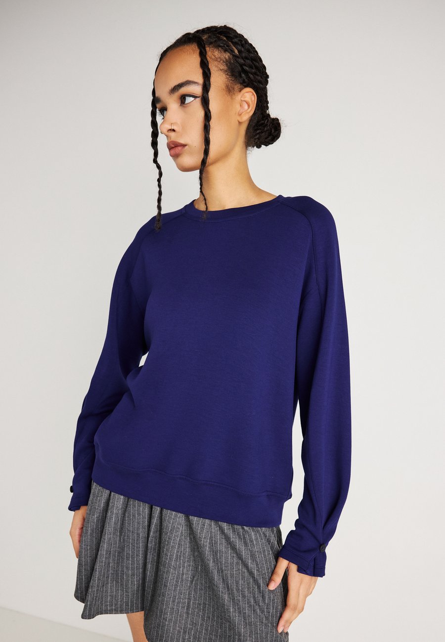 Толстовка MSCH Copenhagen IMA, Ocean Cavern/Blue
Толстовка MSCH Copenhagen IMA, Ocean Cavern/Blue