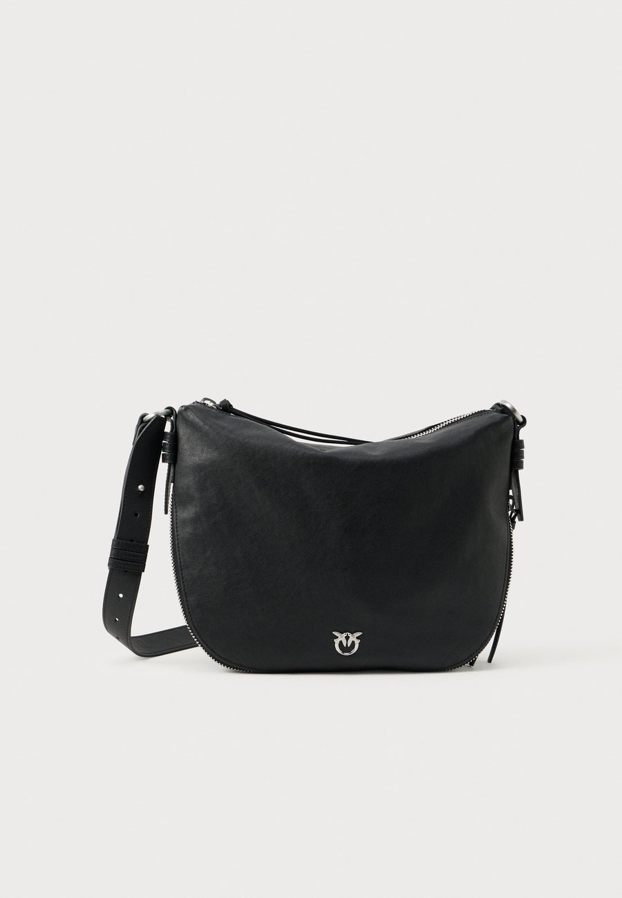 Сумка кросс-боди Pinko HOBO ZIP AROUND CLASSIC BIKER, Nero/Matt Silver-Coloured/Black
Сумка кросс-боди Pinko HOBO ZIP AROUND CLASSIC BIKER, Nero/Matt Silver-Coloured/Black