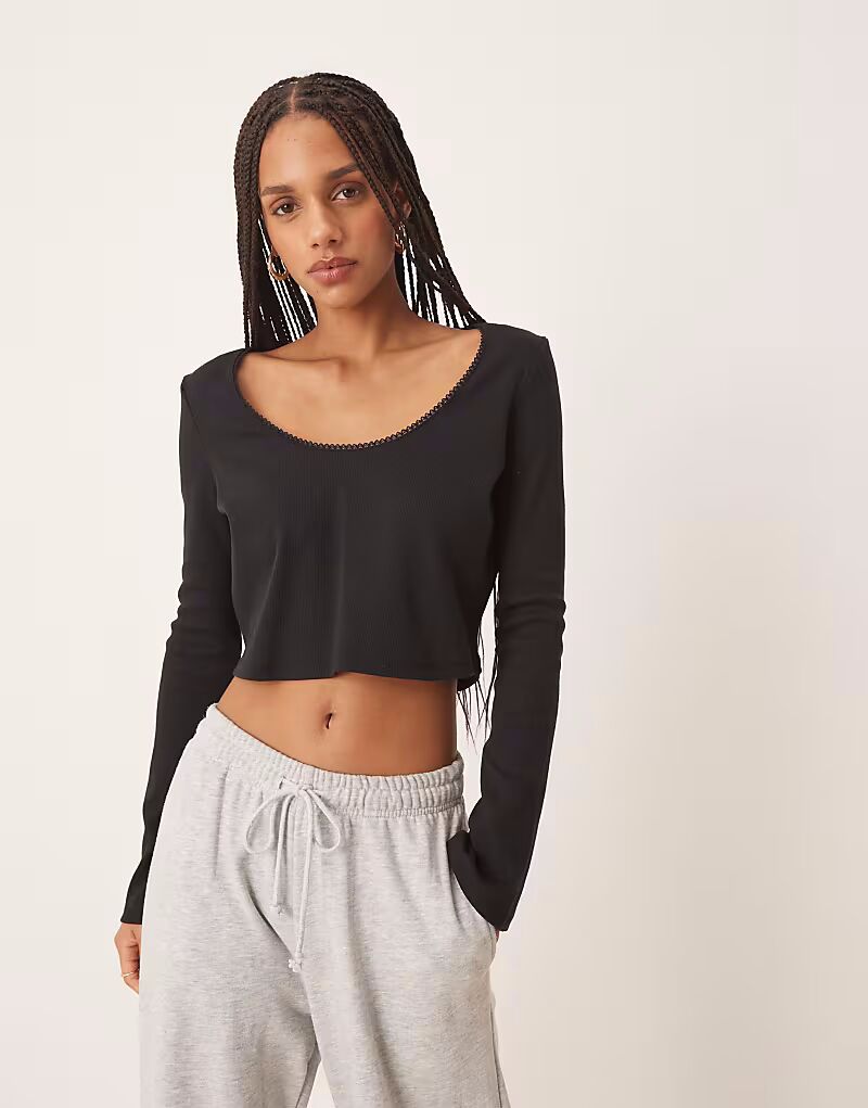 Укороченный топ свободного кроя с длинными рукавами и отделкой ASOS DESIGN черного цвета
Укороченный топ свободного кроя с длинными рукавами и отделкой ASOS DESIGN черного цвета