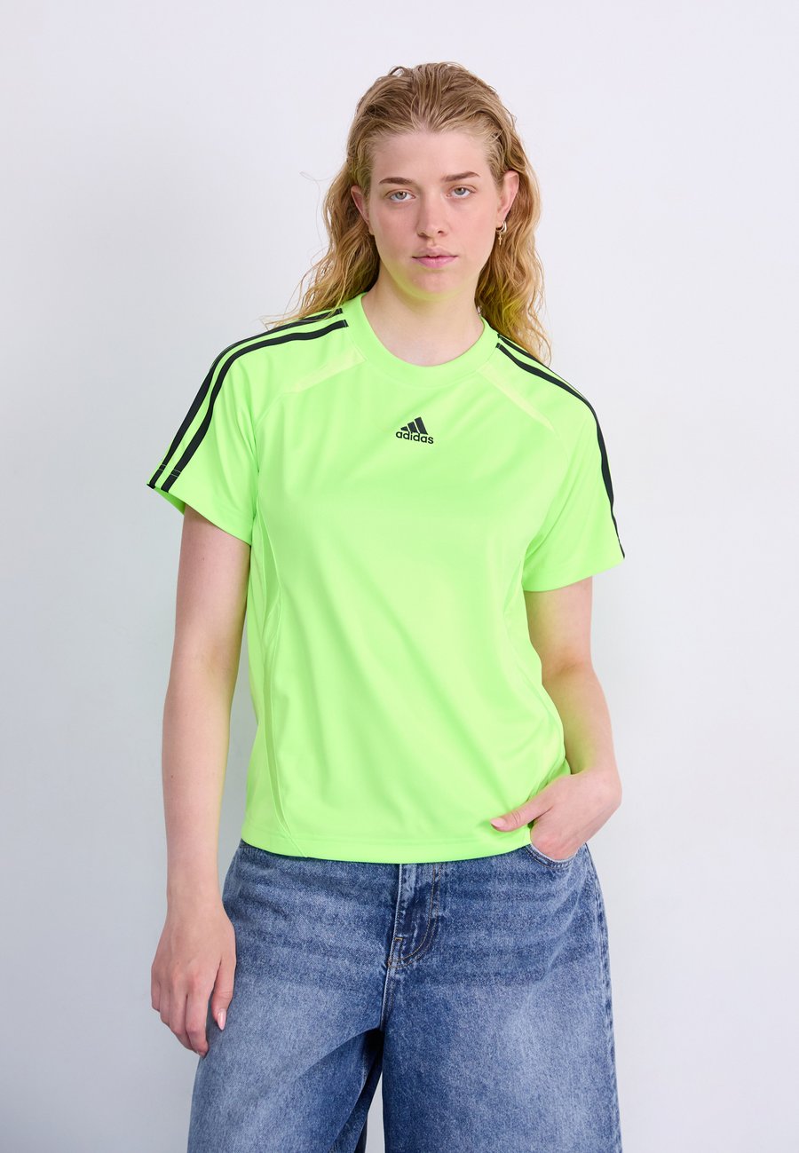 Футболка Adidas Originals TEAMGEIST TEE, Signal Green/Black/Green, Черный, Футболка Adidas Originals TEAMGEIST TEE, Signal Green/Black/Green
Футболка Adidas Originals TEAMGEIST TEE, Signal Green/Black/Green, Черный, Футболка Adidas Originals TEAMGEIST TEE, Signal Green/Black/Green