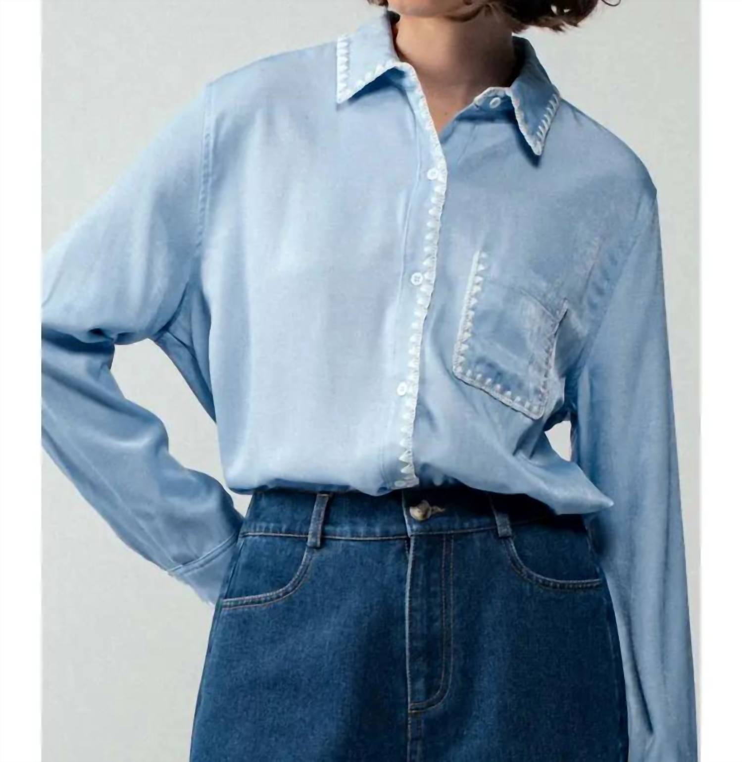 Джимовая рубашка с шелковым волнистым краем Urban Daizy, Denim
Джимовая рубашка с шелковым волнистым краем Urban Daizy, Denim