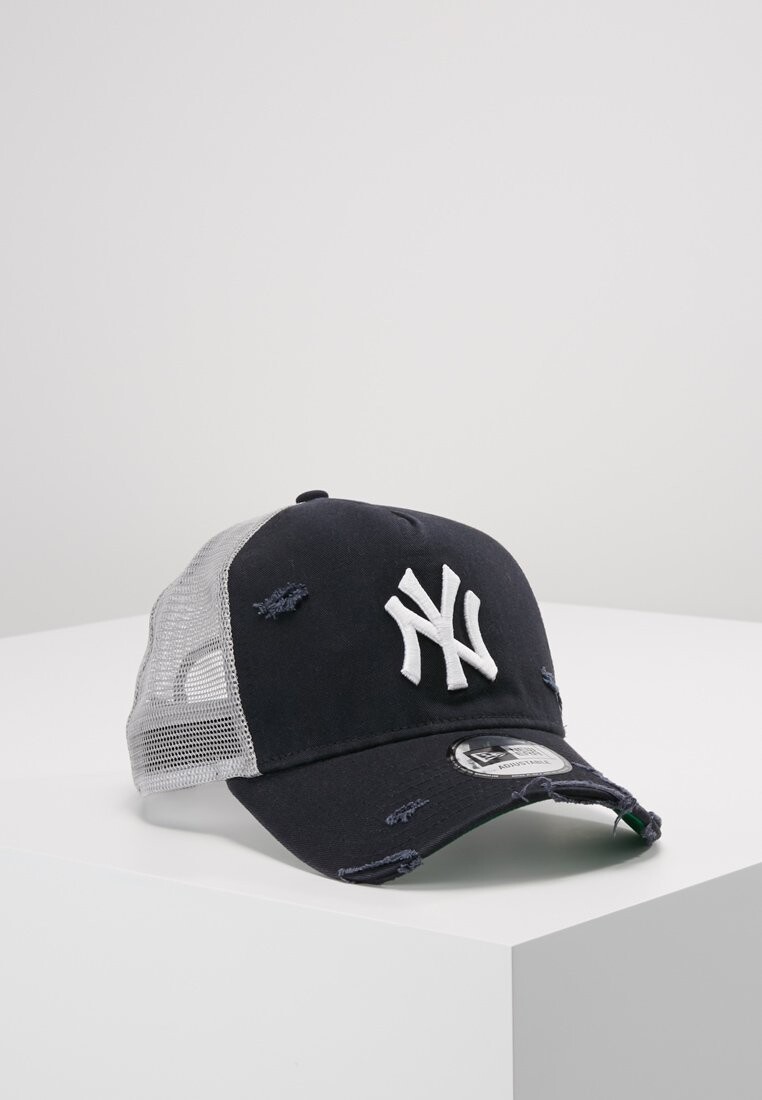 Бейсболка DISTRESSED TRUCKER New Era, цвет new york yankees
Бейсболка DISTRESSED TRUCKER New Era, цвет new york yankees