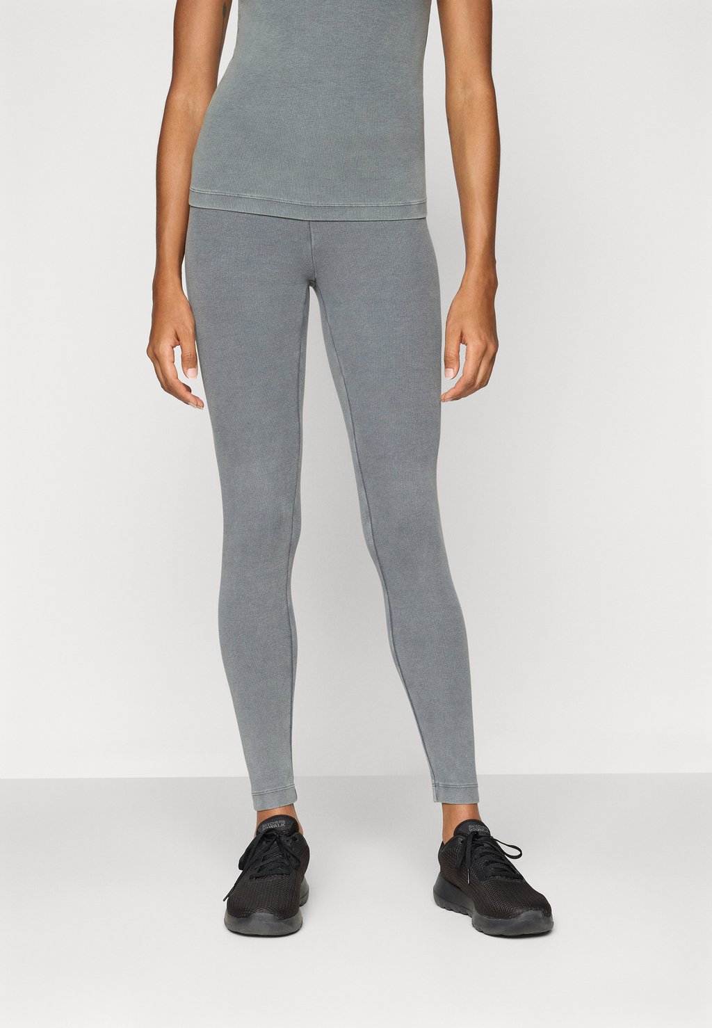 Леггинсы HIGH WAIST LEGGINGS Champion, темно-серый
Леггинсы HIGH WAIST LEGGINGS Champion, темно-серый
