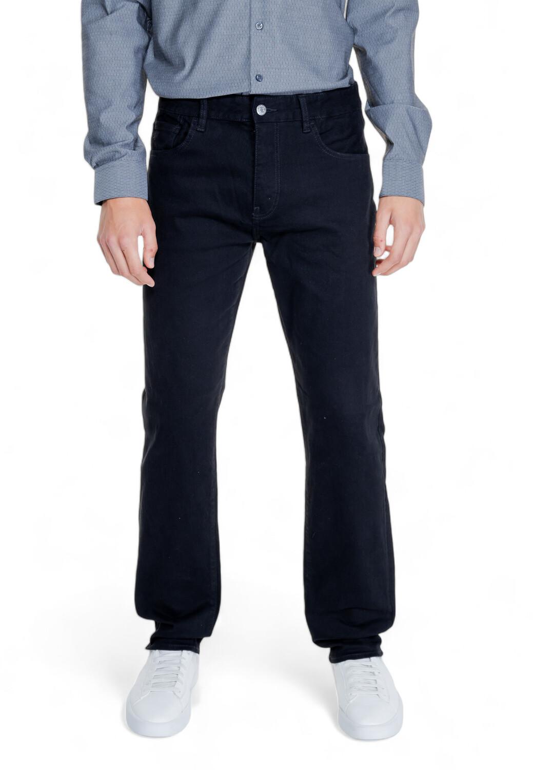 Джинсы мужские Armani Exchange прямые, черный
Джинсы мужские Armani Exchange прямые, черный