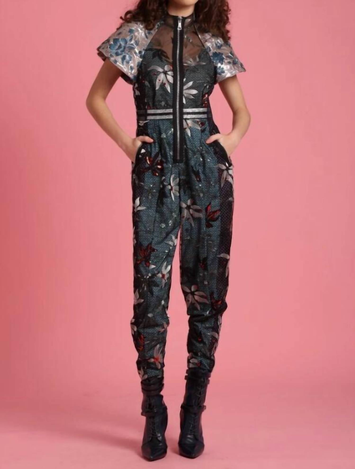 Имперский комбинезон в мульти In Earnest
Имперский комбинезон в мульти In Earnest