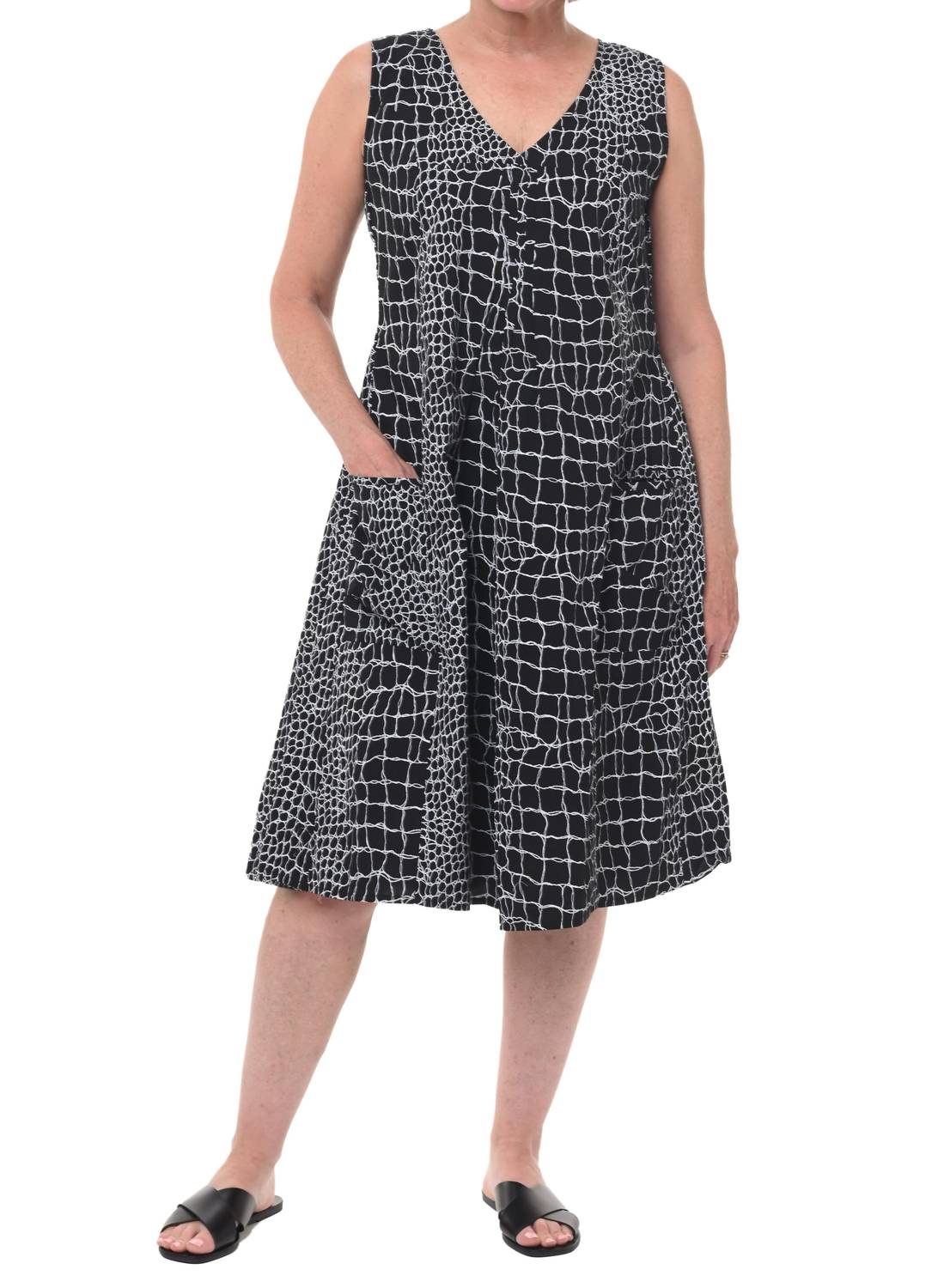 Платье Поппи в черном крокодиле Tulip Clothing
Платье Поппи в черном крокодиле Tulip Clothing