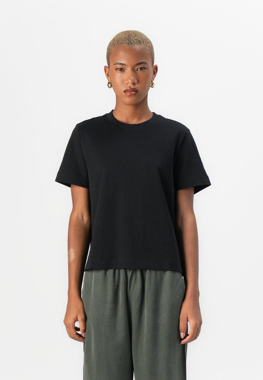 Футболка Vero Moda VMSARA METTE BOX JRS GA , Black, Черный, Футболка Vero Moda VMSARA METTE BOX JRS GA , Black
Футболка Vero Moda VMSARA METTE BOX JRS GA , Black, Черный, Футболка Vero Moda VMSARA METTE BOX JRS GA , Black