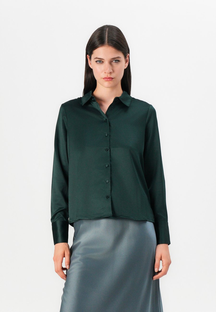 Блуза Vero Moda VMMERLE LS GA NOOS, Scarab/Dark Green
Блуза Vero Moda VMMERLE LS GA NOOS, Scarab/Dark Green