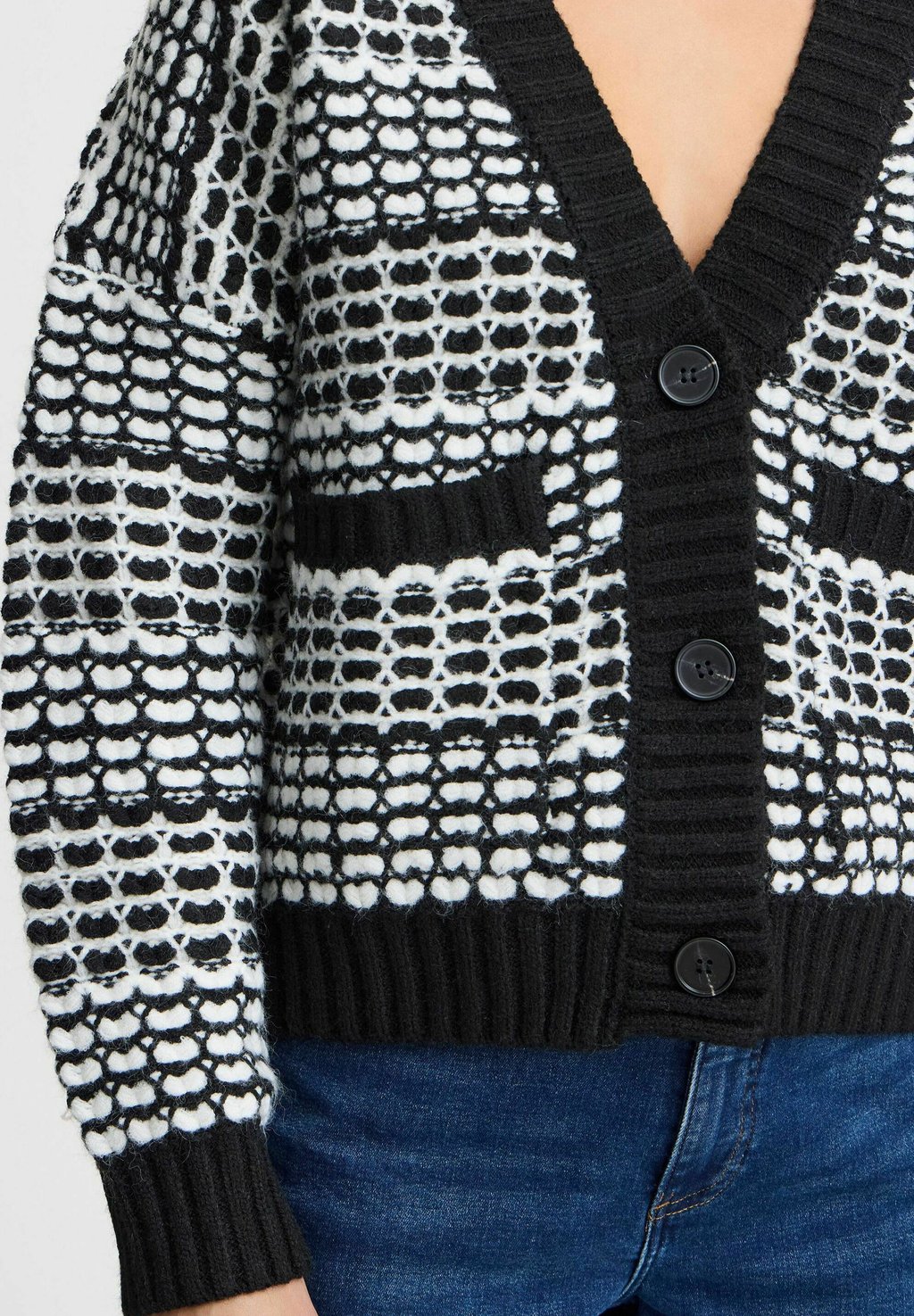 Кардиган AMBIS ICHI, черный
Кардиган AMBIS ICHI, черный