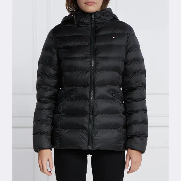 Утепленная куртка стандартного кроя с полосками MW Tommy Hilfiger, черный
Утепленная куртка стандартного кроя с полосками MW Tommy Hilfiger, черный