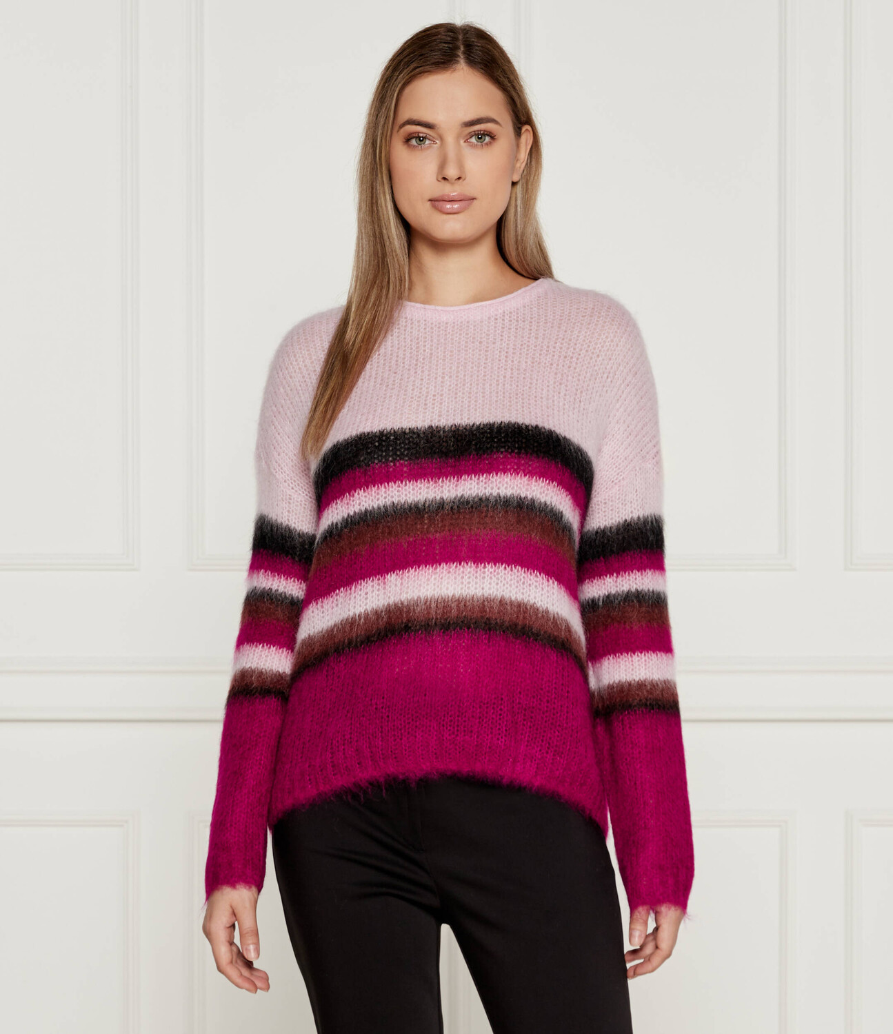 Свитер из шерсти Marc Cain Oversize fit, роза
Свитер из шерсти Marc Cain Oversize fit, роза