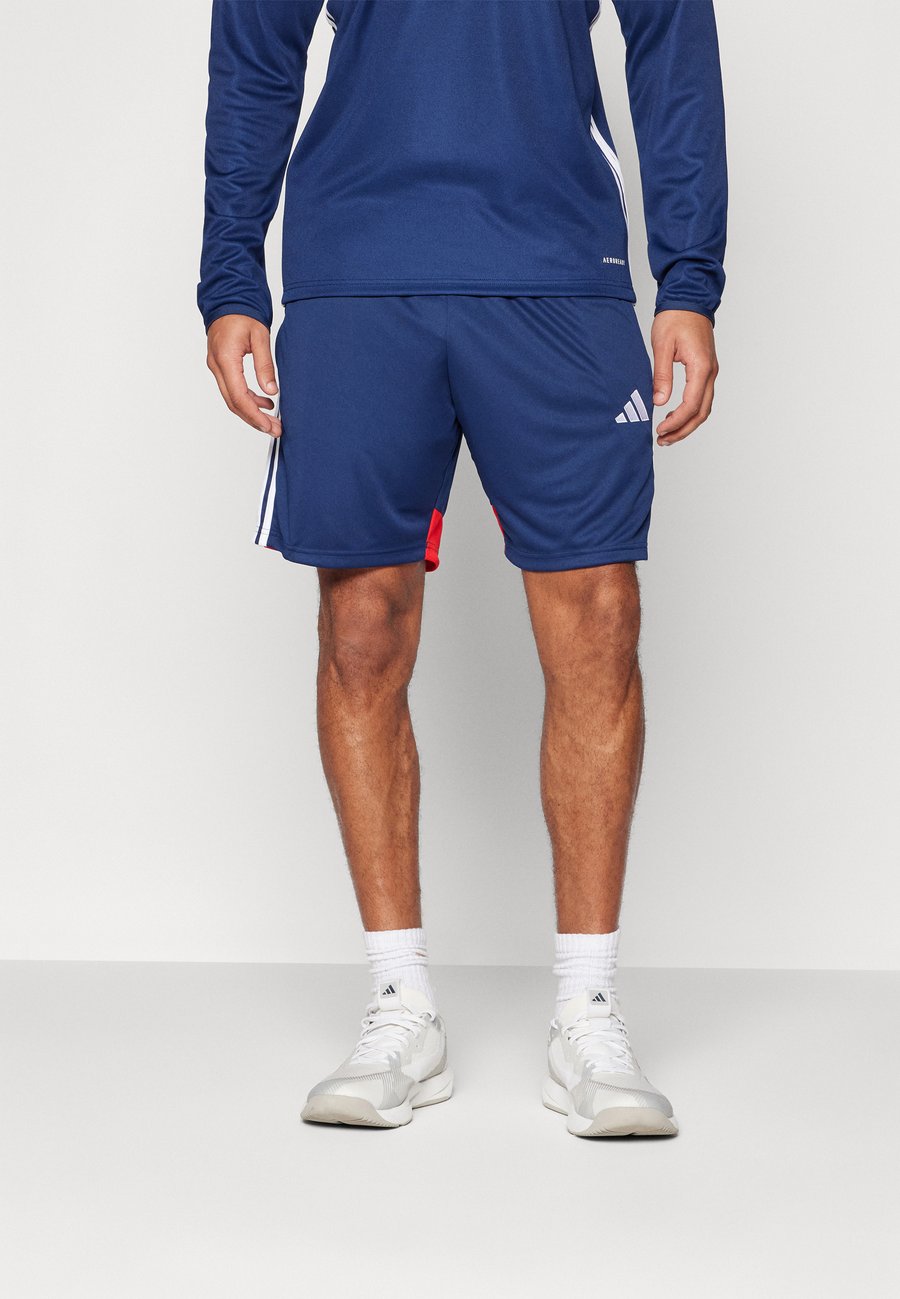 Спортивные шорты Adidas Performance TIRO25 ESSENTIALS SHORT MEN, Team Navy Blue/Red/Dark Blue
Спортивные шорты Adidas Performance TIRO25 ESSENTIALS SHORT MEN, Team Navy Blue/Red/Dark Blue