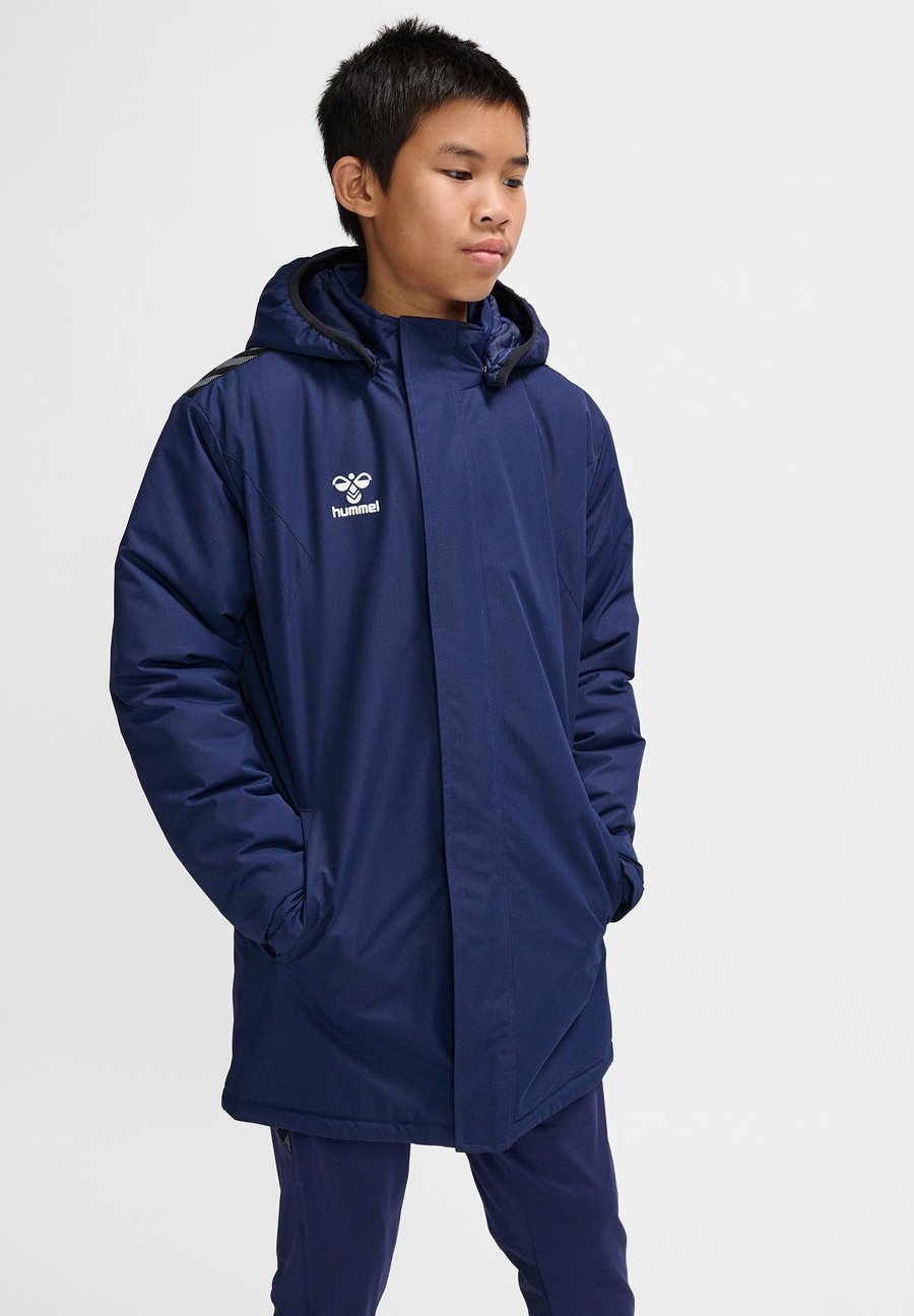 Зимнее пальто Hummel AUTHENTIC BENCH , Marine/Blue
Зимнее пальто Hummel AUTHENTIC BENCH , Marine/Blue
