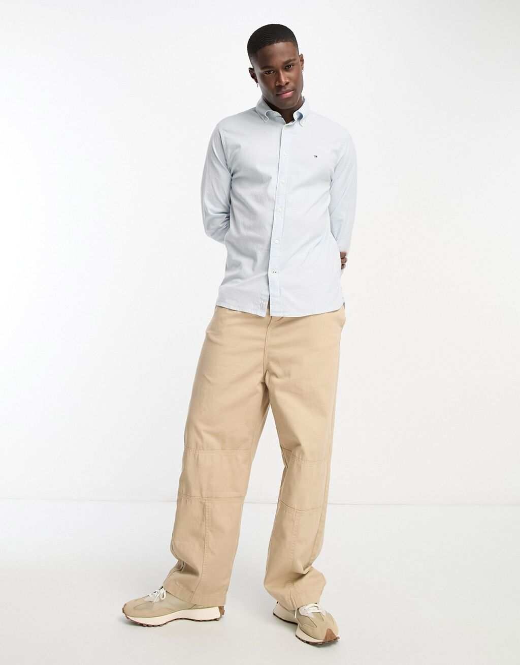 Синяя оксфордская рубашка узкого кроя Tommy Hilfiger
Синяя оксфордская рубашка узкого кроя Tommy Hilfiger