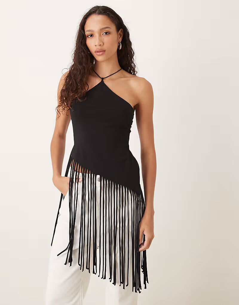 Удлиненный топ-халтер с бахромой черного цвета Asos Design
Удлиненный топ-халтер с бахромой черного цвета Asos Design