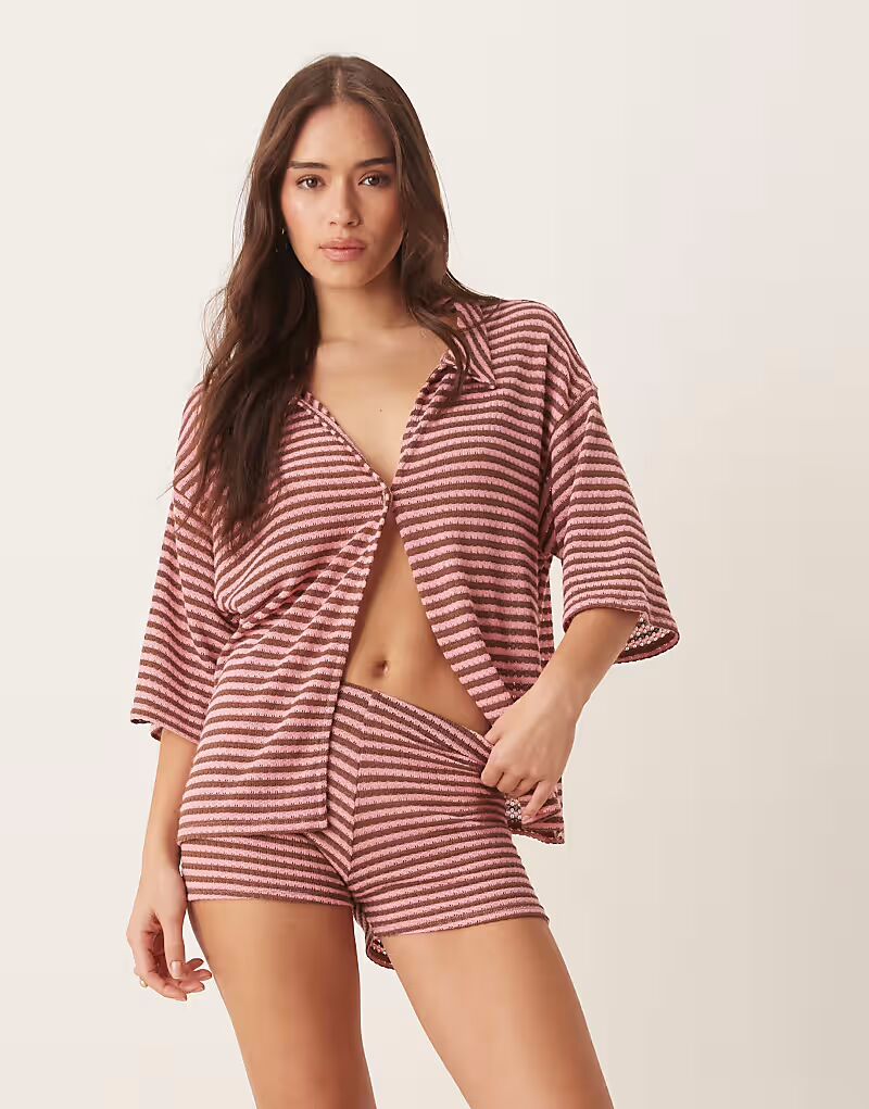 ASOS DESIGN трикотажная рубашка свободного покроя в розовую и коричневую полоску 
ASOS DESIGN трикотажная рубашка свободного покроя в розовую и коричневую полоску