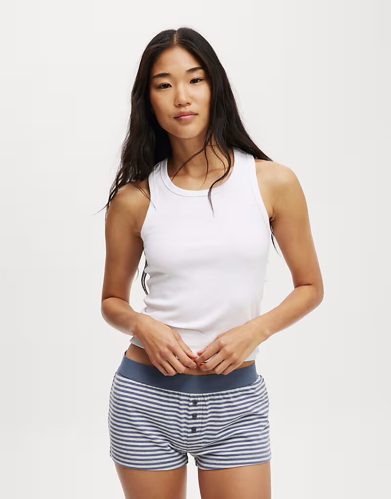 Трикотажные шорты Cotton On персикового цвета в полоску синего и серого цвета Cotton:On
Трикотажные шорты Cotton On персикового цвета в полоску синего и серого цвета Cotton:On