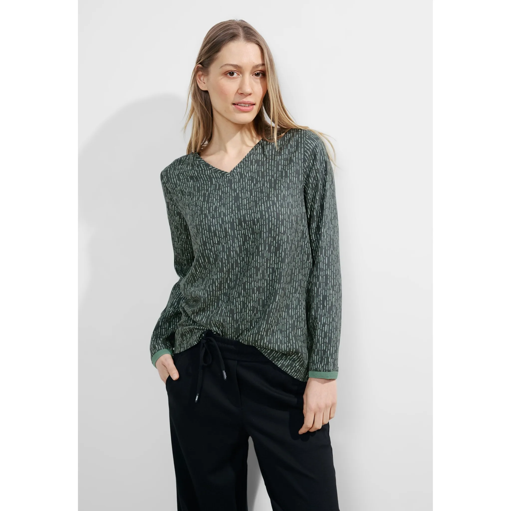 Блузка Cecil с длинными рукавами, выполненная из мягкой вискозы, хаки
Блузка Cecil с длинными рукавами, выполненная из мягкой вискозы, хаки