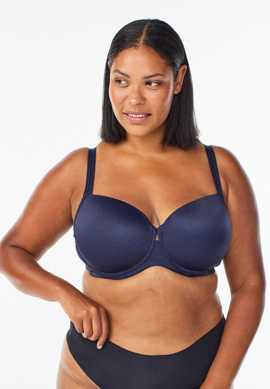 Бюстгальтер Devoted By Zizzi Underwired bra, Maritime Blue/Dark Blue
Бюстгальтер Devoted By Zizzi Underwired bra, Maritime Blue/Dark Blue