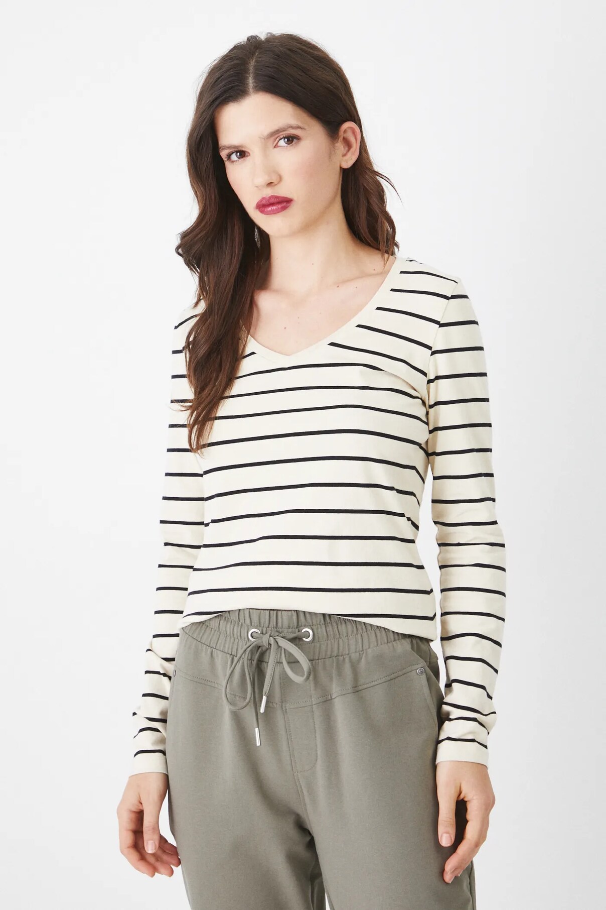 Лонгслив Medicine, бежевый
Лонгслив Medicine, бежевый