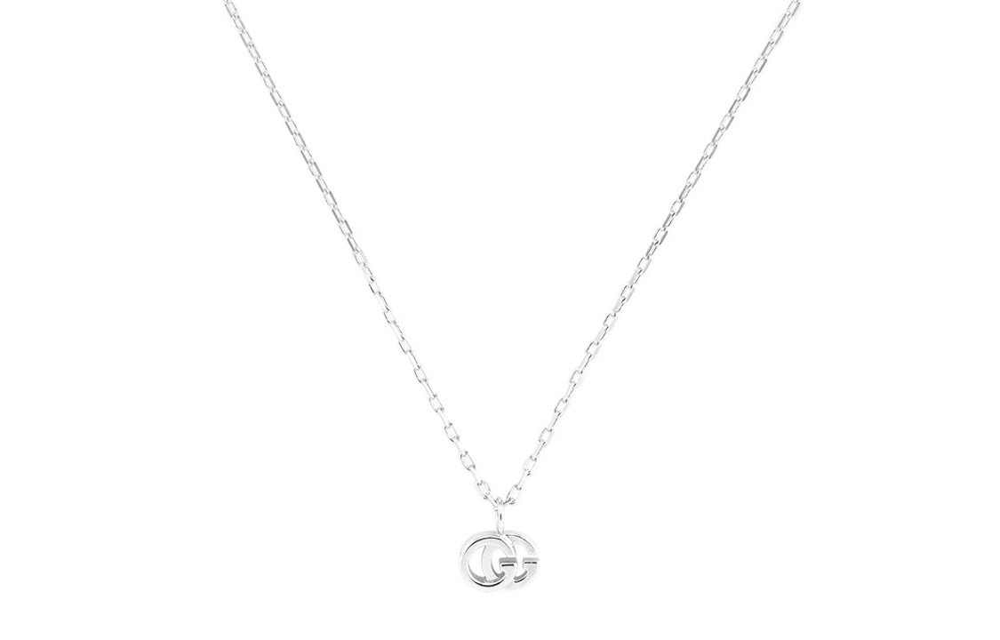 GUCCI Серебряное беговое колье GG для женщин
GUCCI Серебряное беговое колье GG для женщин